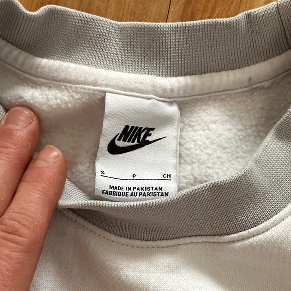 Nike White and Red Ohio State Crewneck Sweater - Picture 2 of 3